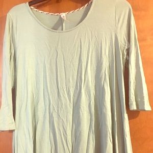 3/4 sleeve Seafoam Hi-Lo Top